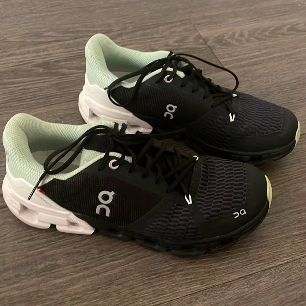ON CloudFlyer Womens 8.5